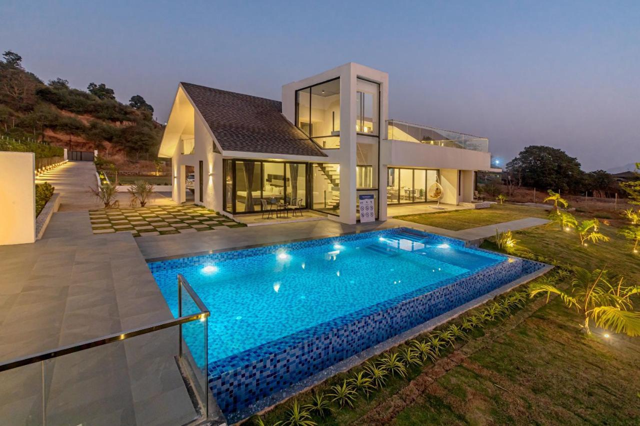 Saffronstays Stargazer, Karjat - Luxury Pool Villa With Lake View エクステリア 写真